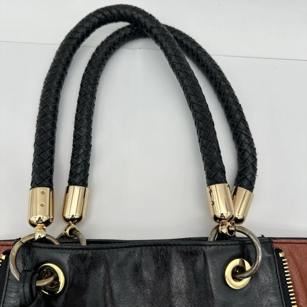 BADGLEY MISCHKA BLACK/COGNAC EXPANDABLE ZIPPER HANDBAG TOTE 16x14